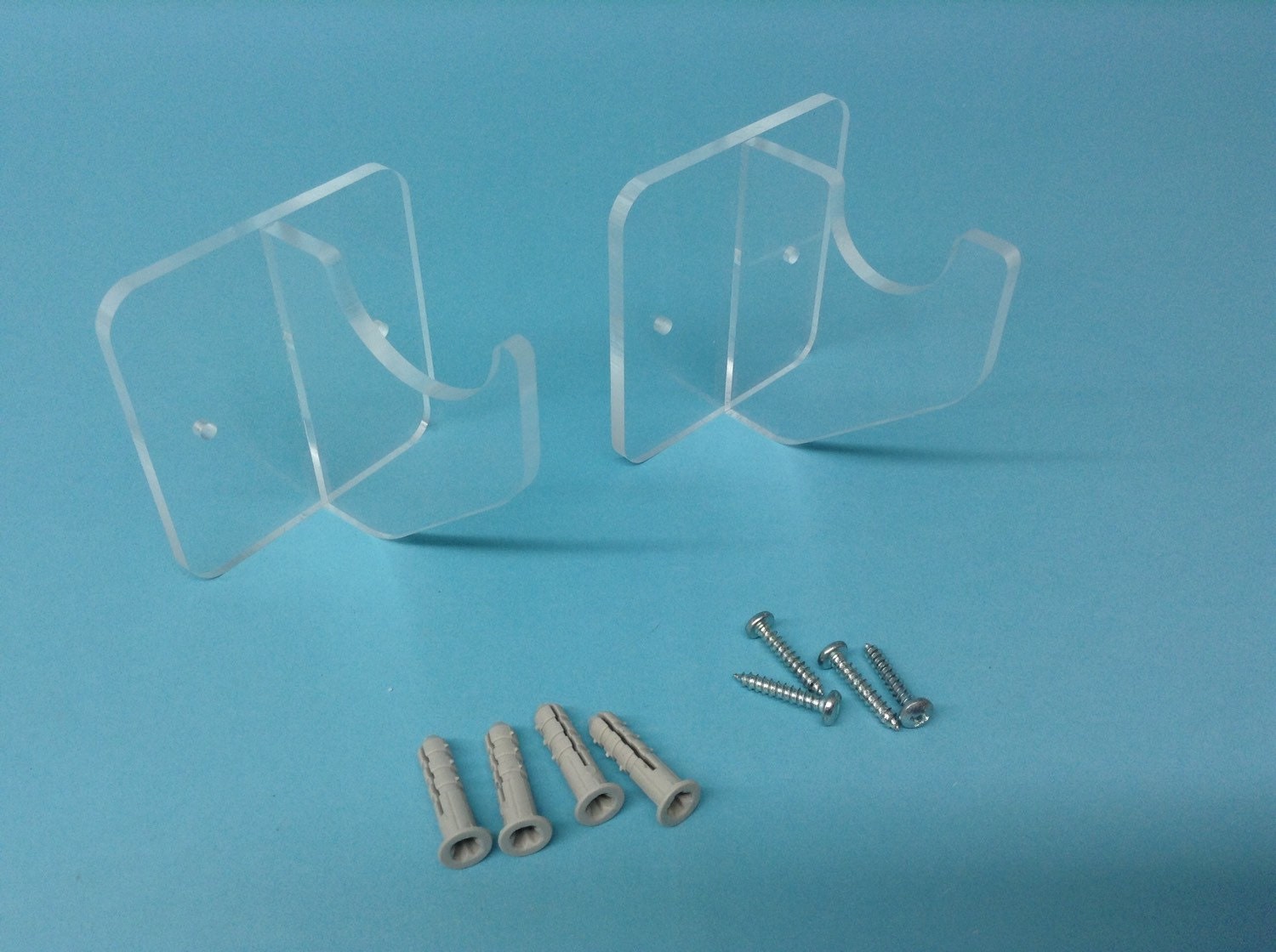 Lightsaber holder/horizontal wall mount/clear acrylic for