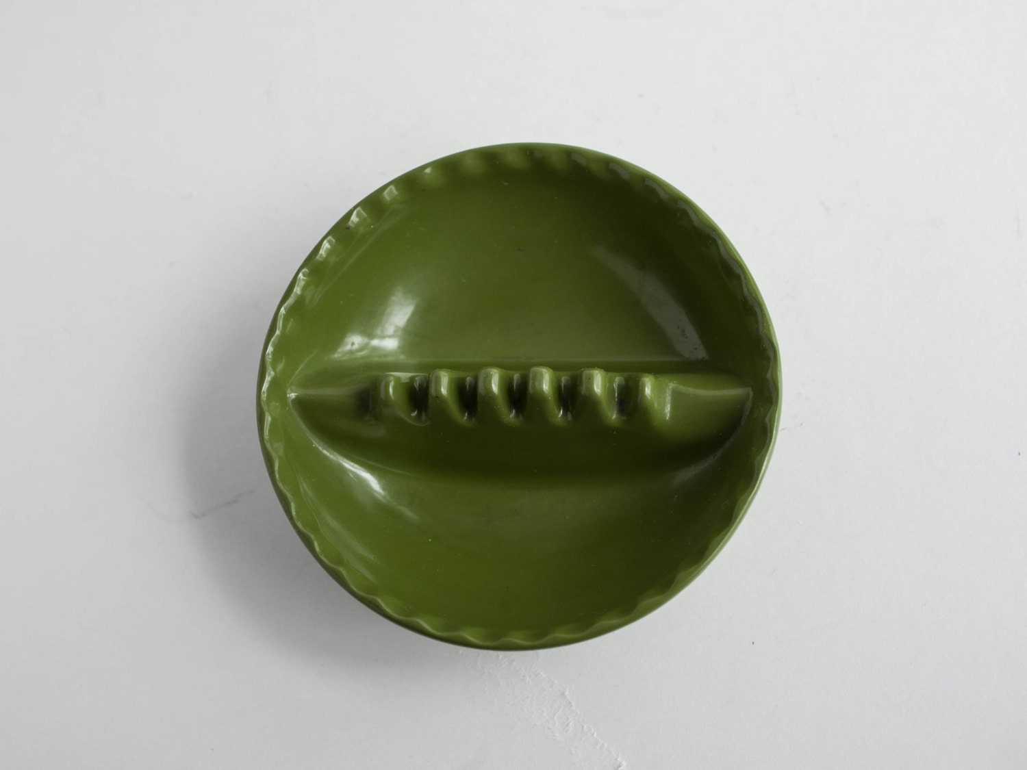 Vintage Green Ashtray Retro Mid Century Anholt Plastic 1960s