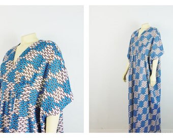 Vintage Caftan 70s Caftan Blue Ivory Brown Keyhole OSFA One Size Fits All