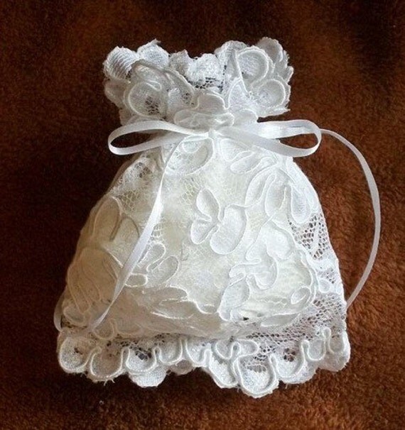 10 White Lace Gift Bags