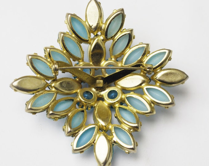 Blue Rhinestone Brooch - light blue glass - open back - Floral flower Pin - Aurora Borealis stones - slightly domed Mid Century