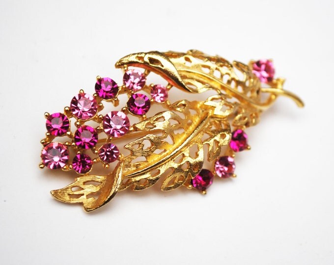 Pink Rhinestone Brooch - Signed Lisner - gold tone Flower leaf - Mid Century- Floral pin