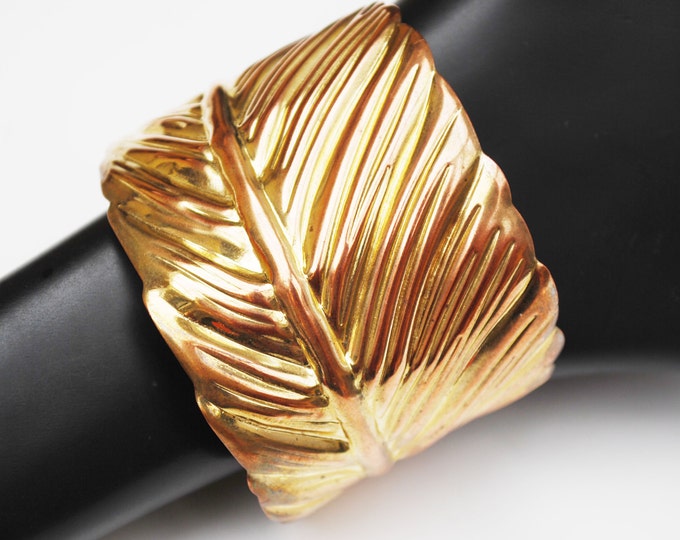Gold Feather Leaf Cuff Bracelet - antique brass gold tone metal - bracelet - Boho Hippie