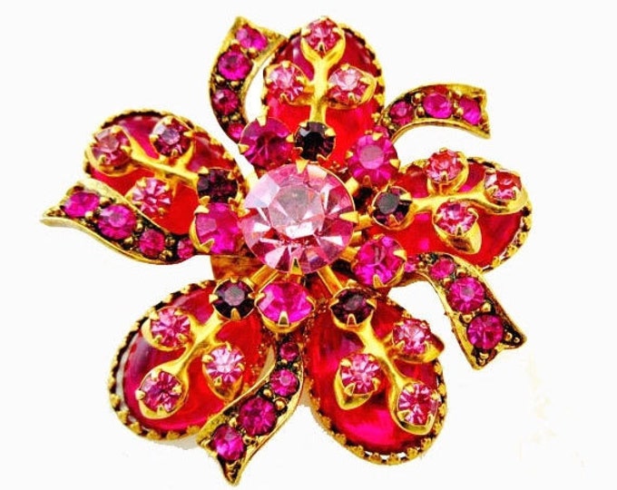 Pink rhinestone Brooch- Pronged Glass rhinestone - Flower with Bow - Floral Gold Metal pin - mid century