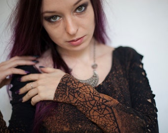 Long Sleeved Moroccan Honeycomb top