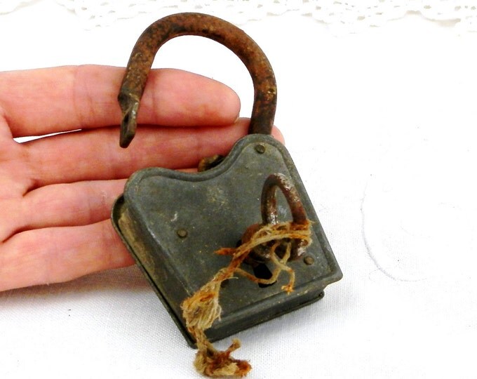 Large Unusual Antique Working French Padlock with 1 Working Key / Steampunk Decor / Industrial Decor / Retro Vintage Home Interior / Lock