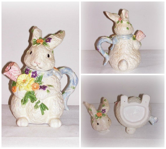 VINTAGE Bunny Rabbit White Teapot Glazed Porcelain Painted