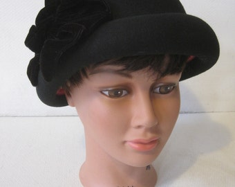 BOLLMAN HAT Co. Importina Bowler Hat 22" Women's Fashion Headdress MOD 80's Wool Vintage E991
