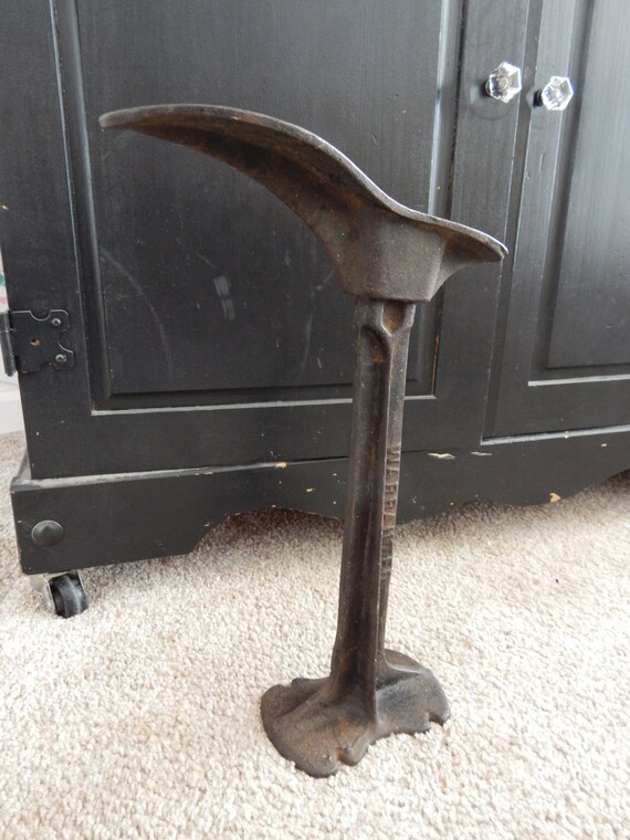 Vintage metal Warranted Cobbler's shoe horn