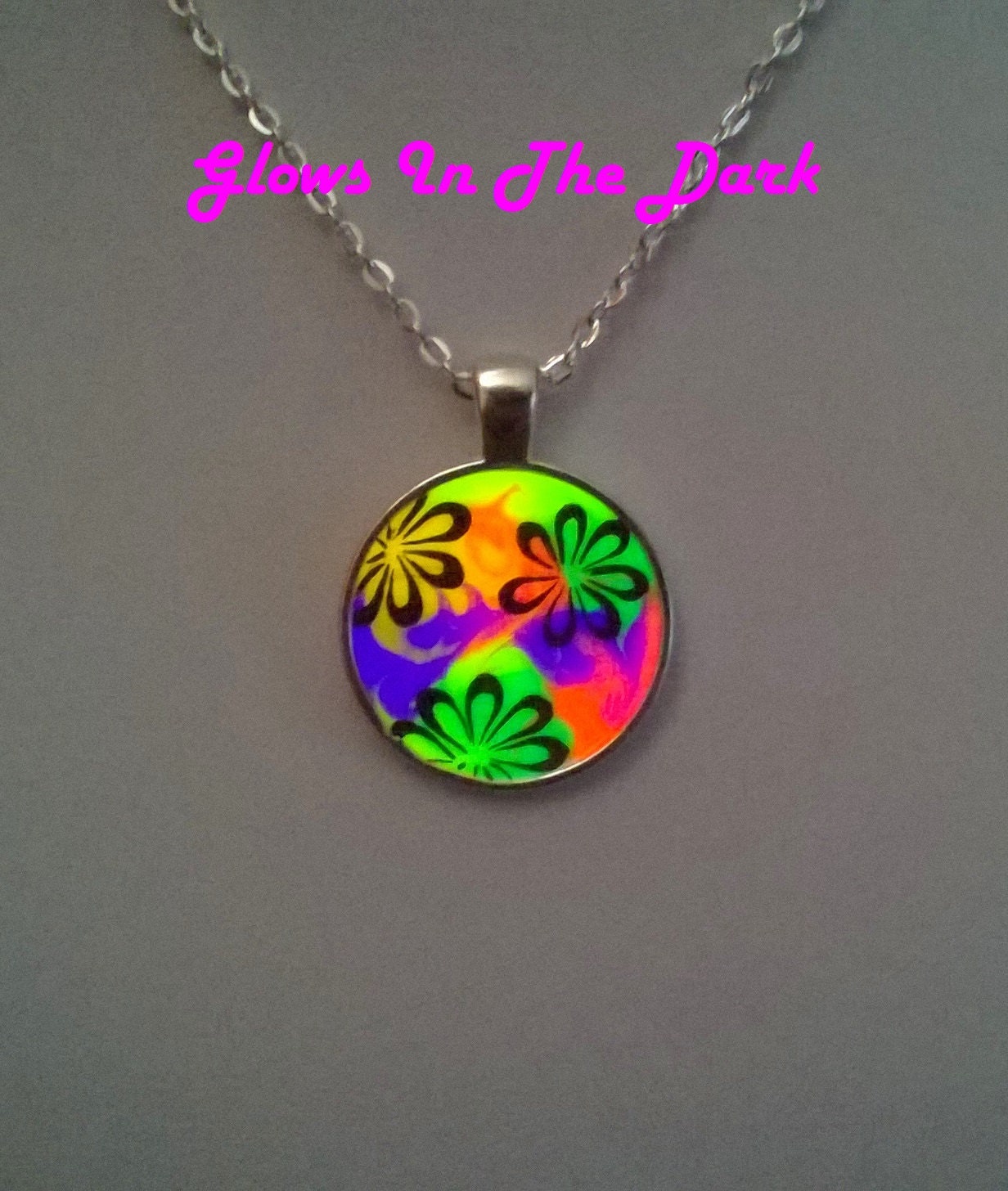 UV Reactive and Glow in the Dark Jewelry Glowing Necklace