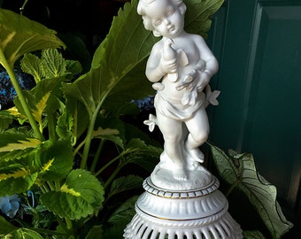 Putto Garden Totem, Garden Totem, Angel Totem, Fairy Garden, Garden Decor, Garden Ornament, Wedding Decor, Wedding Topper, Plant Stake,