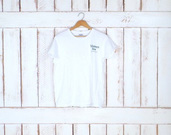 90s white/green Tullamore Dew Irish Whiskey tee/whiskey tshirt/drinking/bar/St Patricks Day/white graphic tee