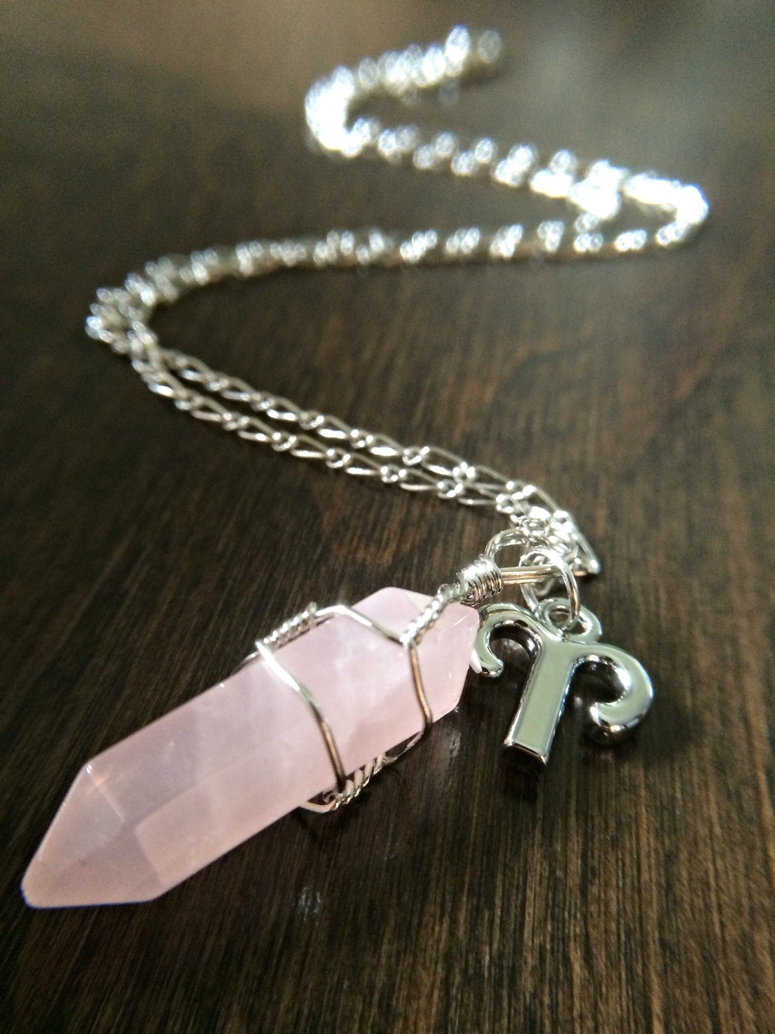 rose quartz necklace meaning