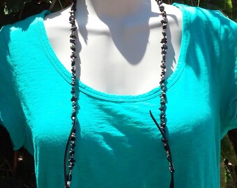 Black Stone Chips and Silver Bead Eye Glass Holder