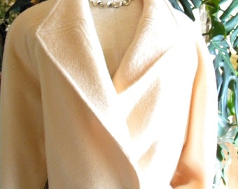 Lovely cream wool coat / stroller