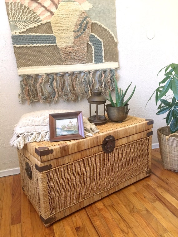 Large Vintage Wicker Rattan Storage Chest / Trunk / Bench
