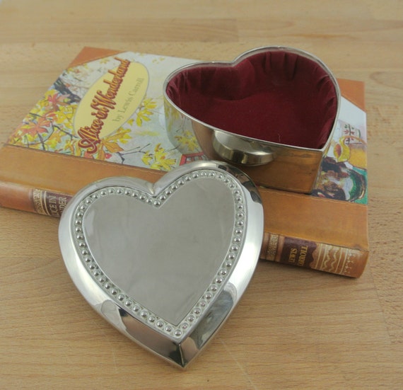 Download Small Vintage Silver Tone Heart Shaped Jewellery Box Trinket