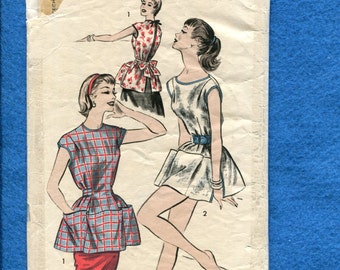 1950's Advance 7878 Cobbler's Smock with Side to Side Pouch Pockets & Poncho Size Medium 14/16
