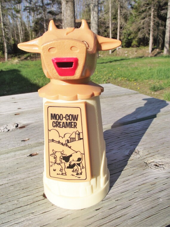 MOO COW CREAMERWhirley Industries Vintage Plastic Cream
