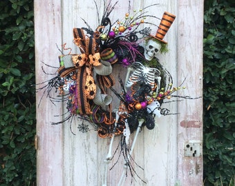 Skeleton wreath, Halloween Wreath, Halloween Skeleton Wreath, Fun Skeleton Wreath, Halloween Door Wreath, whimsical Halloween wreath