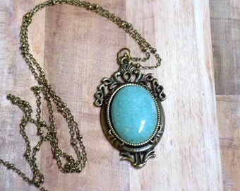 Victorian Green Jade Stone Pendant Necklace