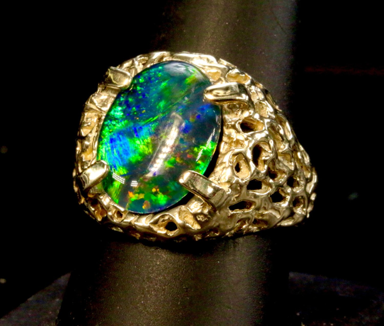 Men's Opal ring. Large 18x13mm opal. Top quality Natural
