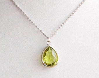 Green Crystal Necklace - Silver Green Bridesmaids Jewelry - Simple Dainty Minimal Silver Necklace - Wedding Bridesmaids Maid of Honor Gift