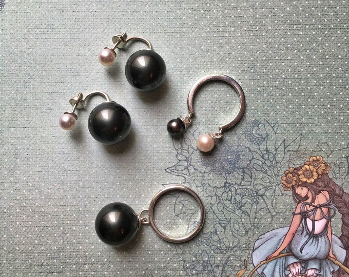 Mobile ring with pearls - interesting ring - moving ring - black white pearls ring - gift