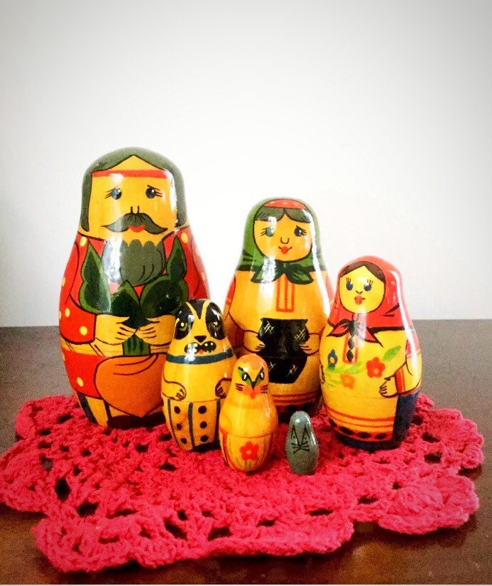 vintage ussr nesting dolls