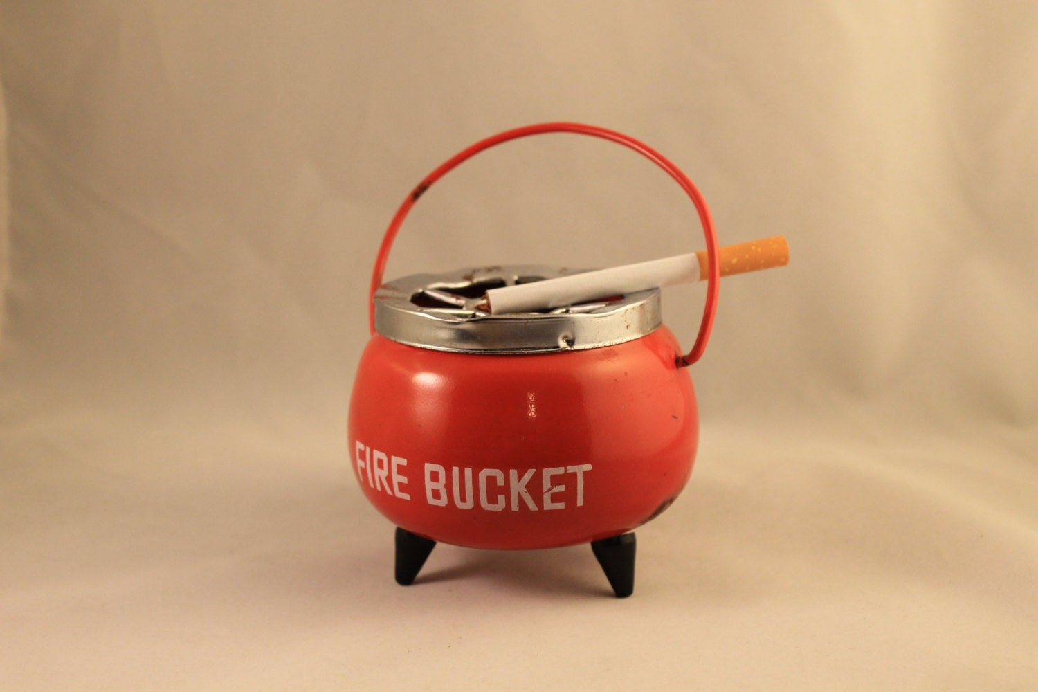 Vintage Ashtray Free Shipping Red Metal Fire Bucket Ashtray