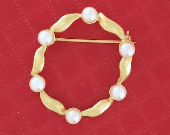 Vintage Pearl Circle Eternity Pin / Brooch vintage circa 1962 - PENCOL10031