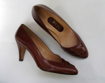 Vintage 70s I. Miller brown pumps, 70s does 50s pumps, new old stock pumps, brown leather pumps, made in Spain pumps