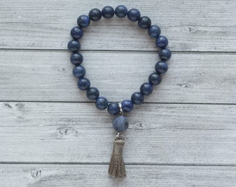 Bracelet mala with tassel / Lapis bracelet Mala / 22 natural Lapis Lazuli bead bracelet with sodalite Guru and blue Tassel