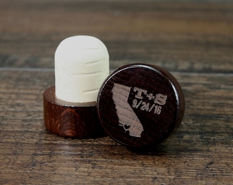 Personalized Wine Stopper with State, Monogrammed Wine Gift, Custom Wedding Favors, Wine Wedding Gift, Wine Cork, Custom Initials, Wood Cork