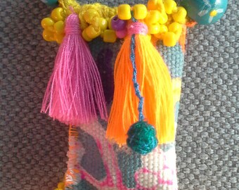 Necklace/pendant textile Bohemian in candy colors.
