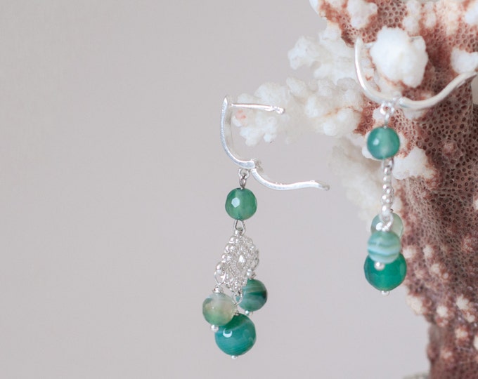 Green chandelier earrings, Green agate earrings, Light green earrings, Filigree chandelier earrings, Filigree earrings