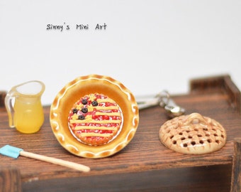 30% OFF 1:12 Dollhouse Miniature All-American Cherry Berry Pie / Miniature pie/ Dollhouse miniature dessert K1506