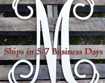 Initial Door Hanger - Personalized Door Hanger - Monogram Wreath - Personalized Door Decor - Personalized Gift