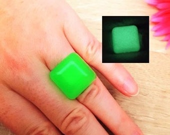 Glow in the Dark Ring, Green Glow in the Dark Ring, Glow in the Dark Jewelry, Glow Jewelry, Glowing Ring, Rave Ring, Greenery