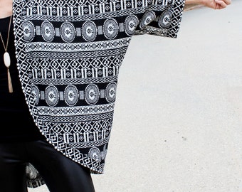 Black White Tribal Print Boho Knit Kimono Cardigan