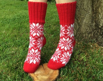 Christmas gift knit socks wool socks red socks christmas socks nordic socks winter socks womens socks mens socks snowflake socks cute socks