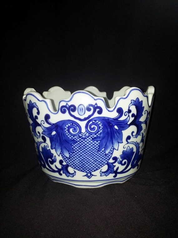 Vintage Seymour Mann Fine Porcelain China Blue Vase Planter