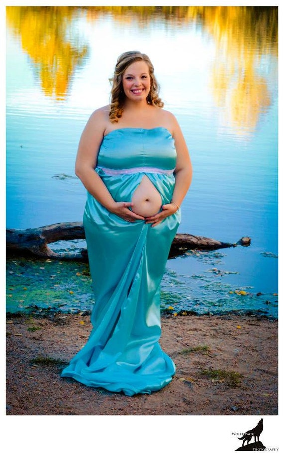 maternity photoshoot plus size