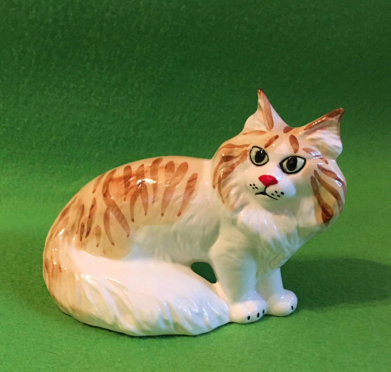 maine coon figurine