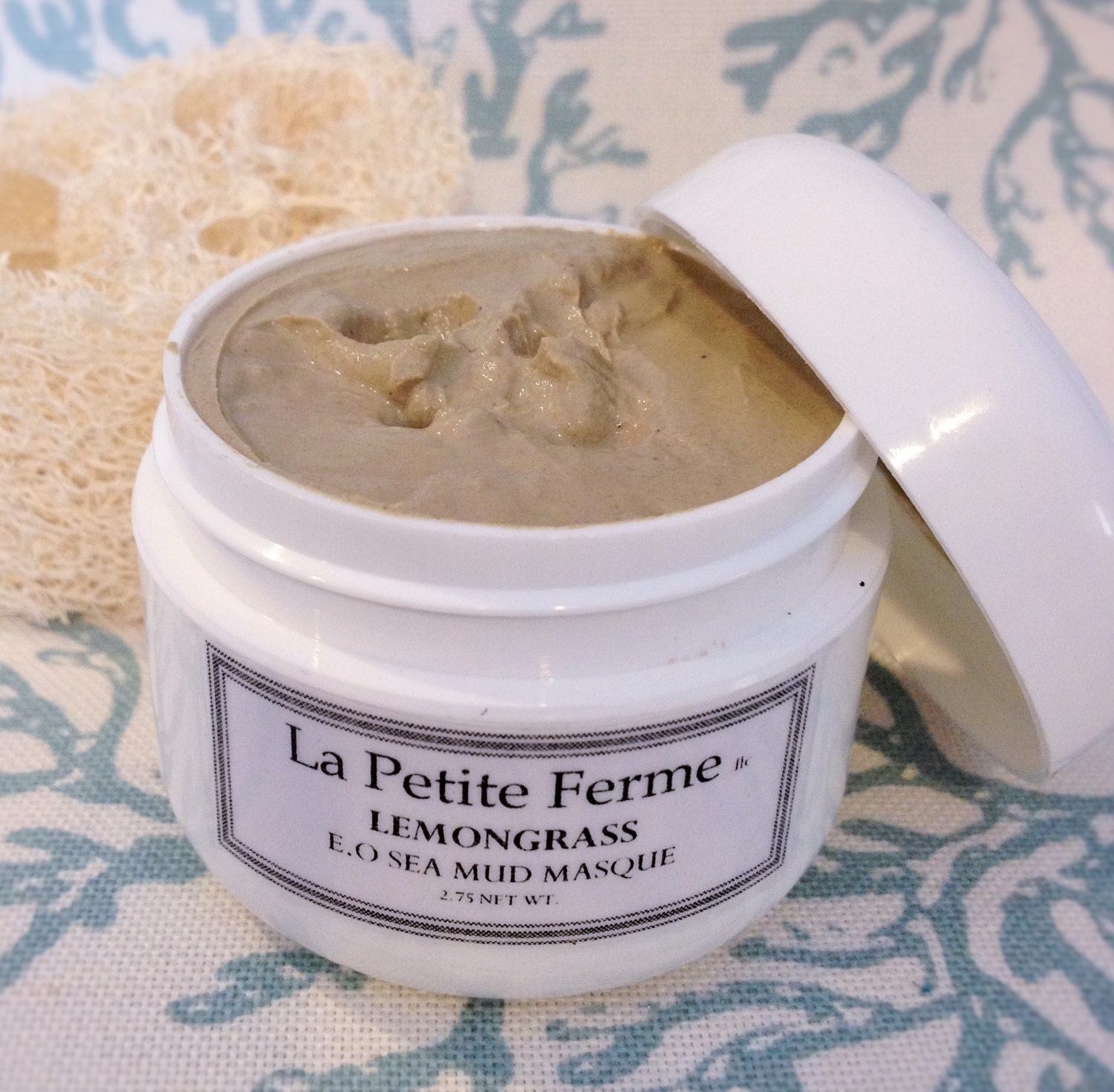 Mud masque with Dead sea Mud hydrate tone 