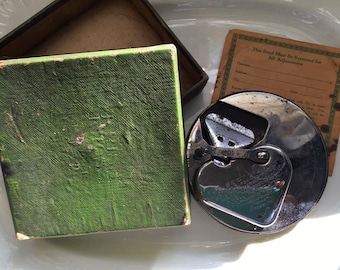 Antique Razor Sharpener KRISS KROSS Stopper Rhodes Mfg. St. Louis original box