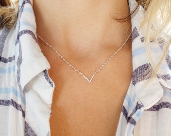 V Necklace, Triangle Necklace , Thin Necklace , Sterling Silver Necklace Dainty Silver Necklace ,Simple Necklace, Geometric Necklace,