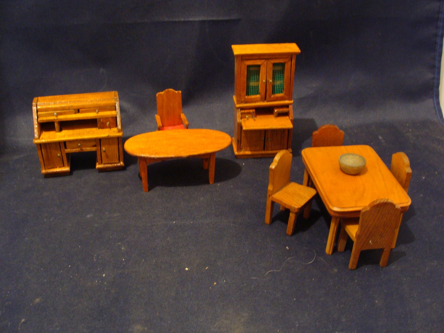 Solid wood stained VTG Doll House miniature Furniture Dining Room