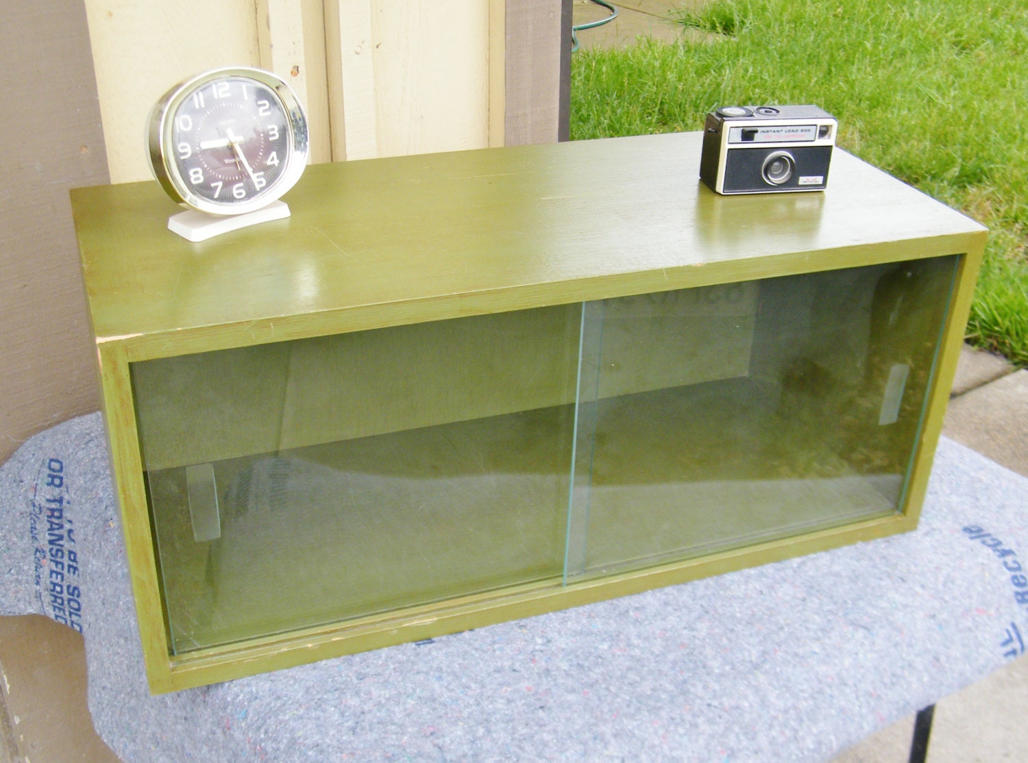 Vintage Bookshelf Display w/sliding glass doors