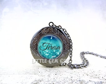 Custom Locket Necklace - 17 Designs Available - Personalized Name Jewelry - Name Necklace - Personalized Locket - Large Round Floral Charm